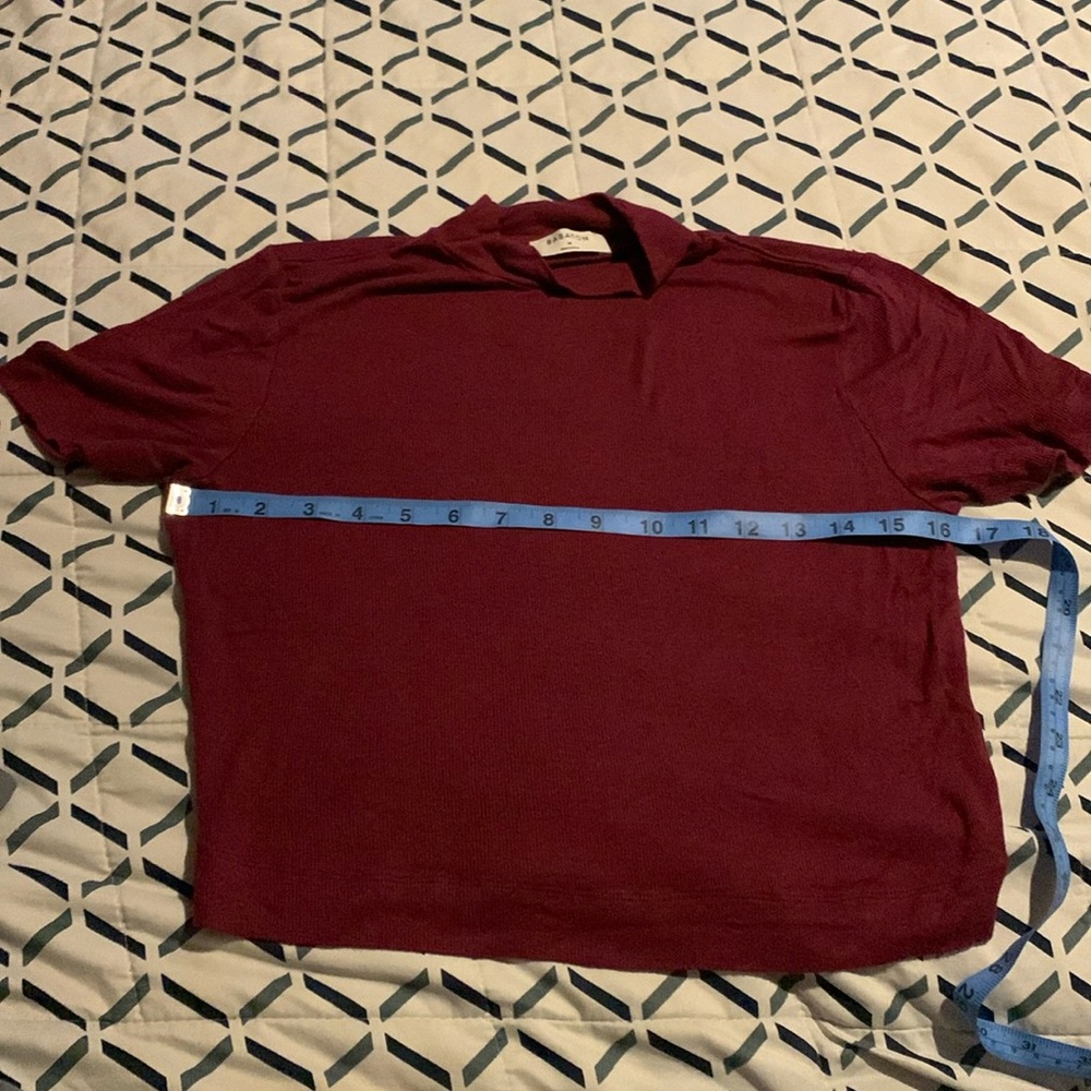 Babaton designer medium maroon short sleeve mock turtleneck cropped length
